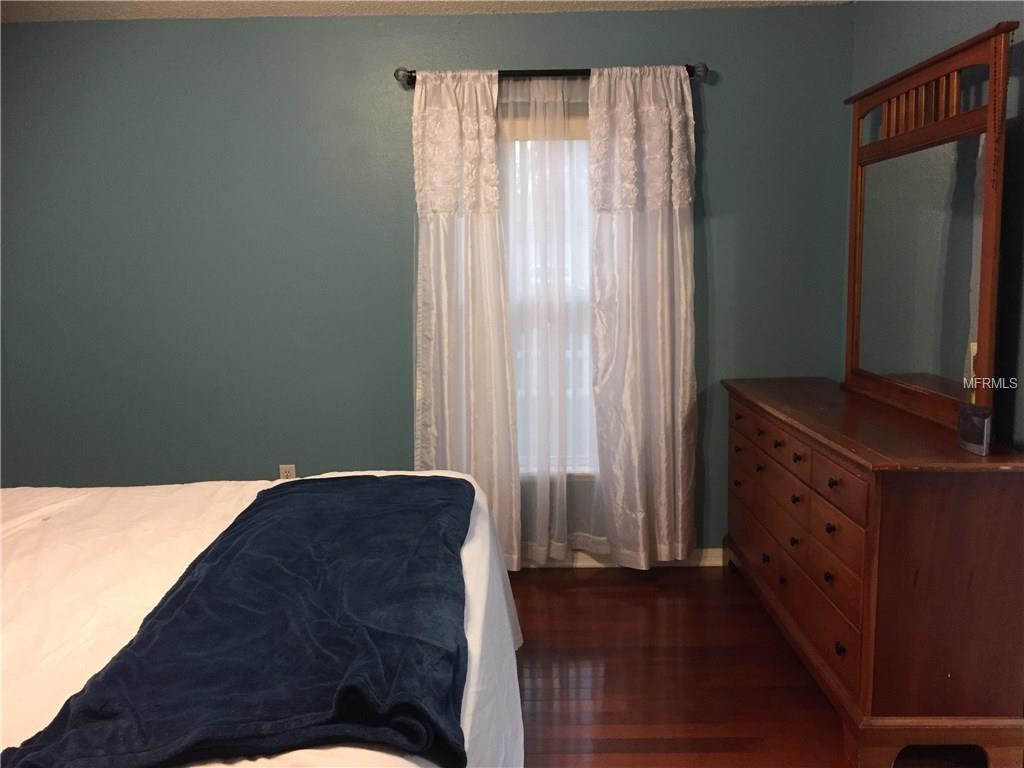 APOPKA, Florida 32712, 4 Bedrooms Bedrooms, 6 Rooms Rooms,2 BathroomsBathrooms,Residential,For sale,S4848770