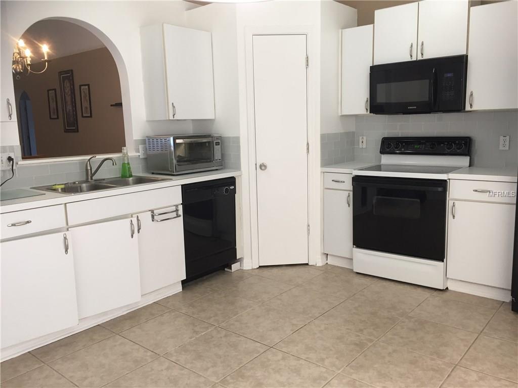 APOPKA, Florida 32712, 4 Bedrooms Bedrooms, 6 Rooms Rooms,2 BathroomsBathrooms,Residential,For sale,S4848770