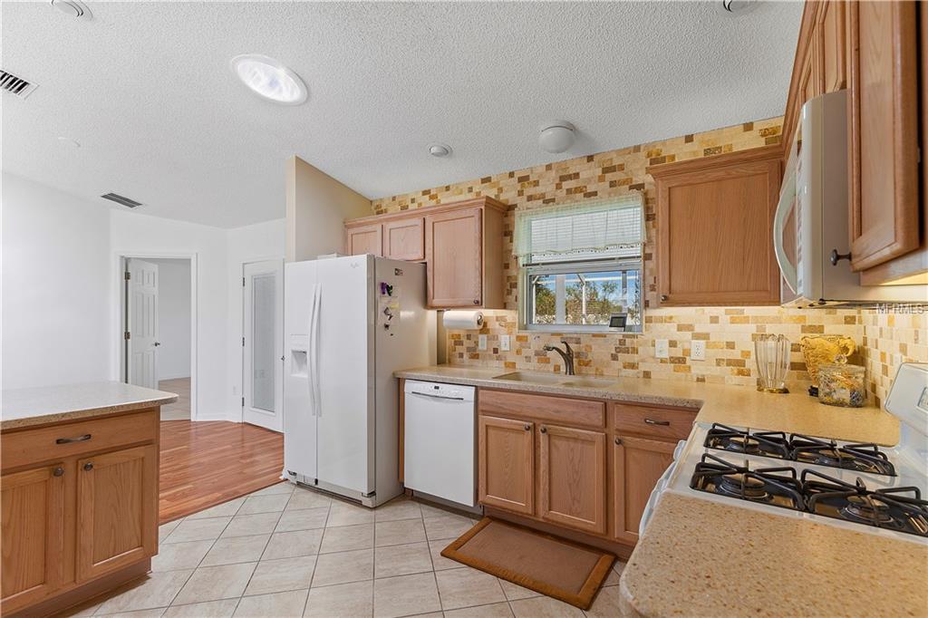 16886 SE 96TH CHAPELWOOD CIRCLE, THE VILLAGES, Florida 32162, 2 Bedrooms Bedrooms, 5 Rooms Rooms,2 BathroomsBathrooms,Residential,For sale,96TH CHAPELWOOD,G4848631