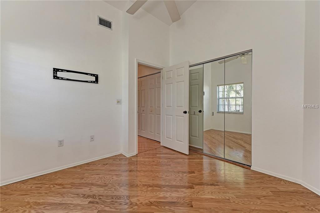 5422 FAIR OAKS STREET, BRADENTON, Florida 34203, 3 Bedrooms Bedrooms, 7 Rooms Rooms,2 BathroomsBathrooms,Residential,For sale,FAIR OAKS,A4201316