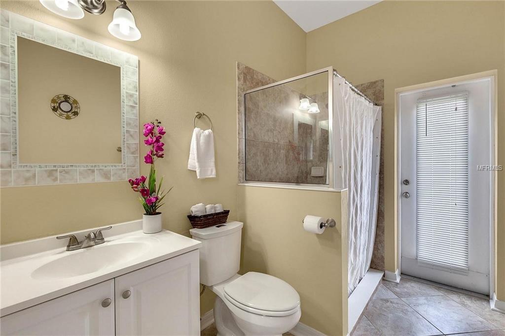 10406 SPARROW LANDING WAY, ORLANDO, Florida 32832, 4 Bedrooms Bedrooms, 13 Rooms Rooms,3 BathroomsBathrooms,Residential,For sale,SPARROW LANDING,O5557583