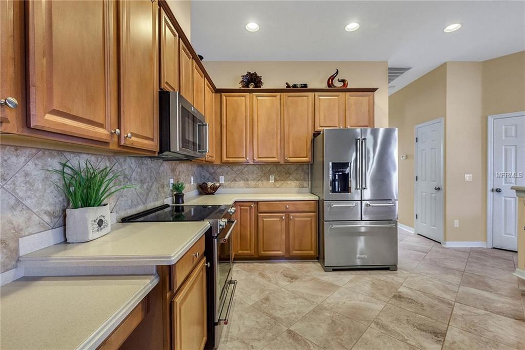 10406 SPARROW LANDING WAY, ORLANDO, Florida 32832, 4 Bedrooms Bedrooms, 13 Rooms Rooms,3 BathroomsBathrooms,Residential,For sale,SPARROW LANDING,O5557583