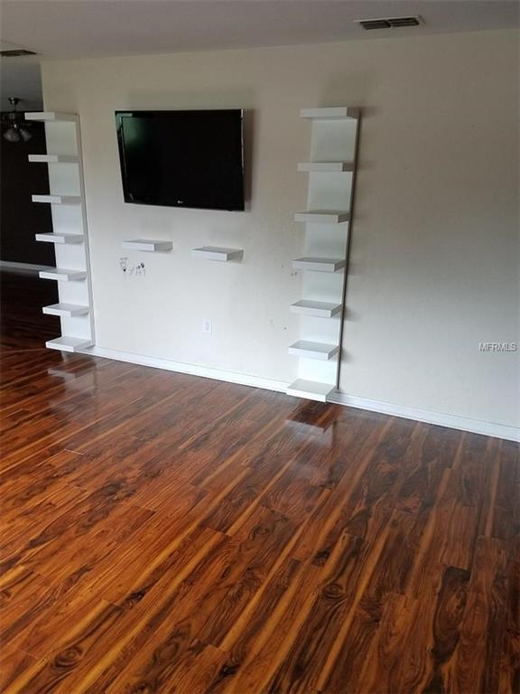 16230 SEA PINES DRIVE, HUDSON, Florida 34667, 3 Bedrooms Bedrooms, 7 Rooms Rooms,2 BathroomsBathrooms,Residential,For sale,SEA PINES,T2926356