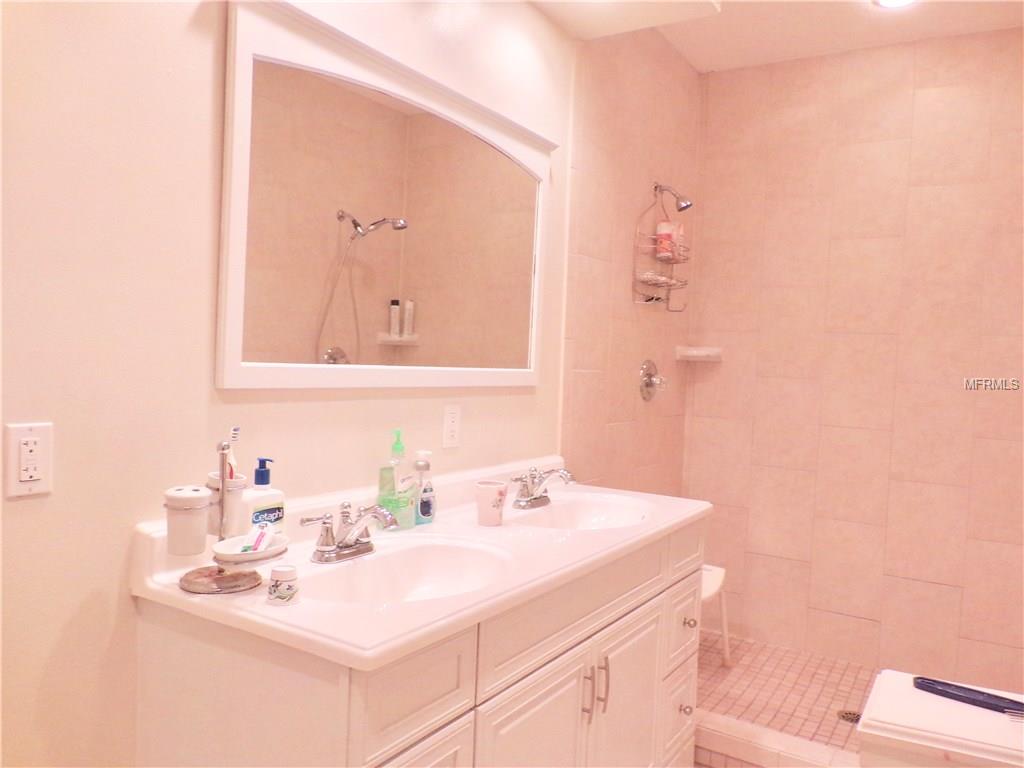 601 W EMMA STREET, TAMPA, Florida 33603, 3 Bedrooms Bedrooms, 11 Rooms Rooms,2 BathroomsBathrooms,Residential,For sale,EMMA,T2926847