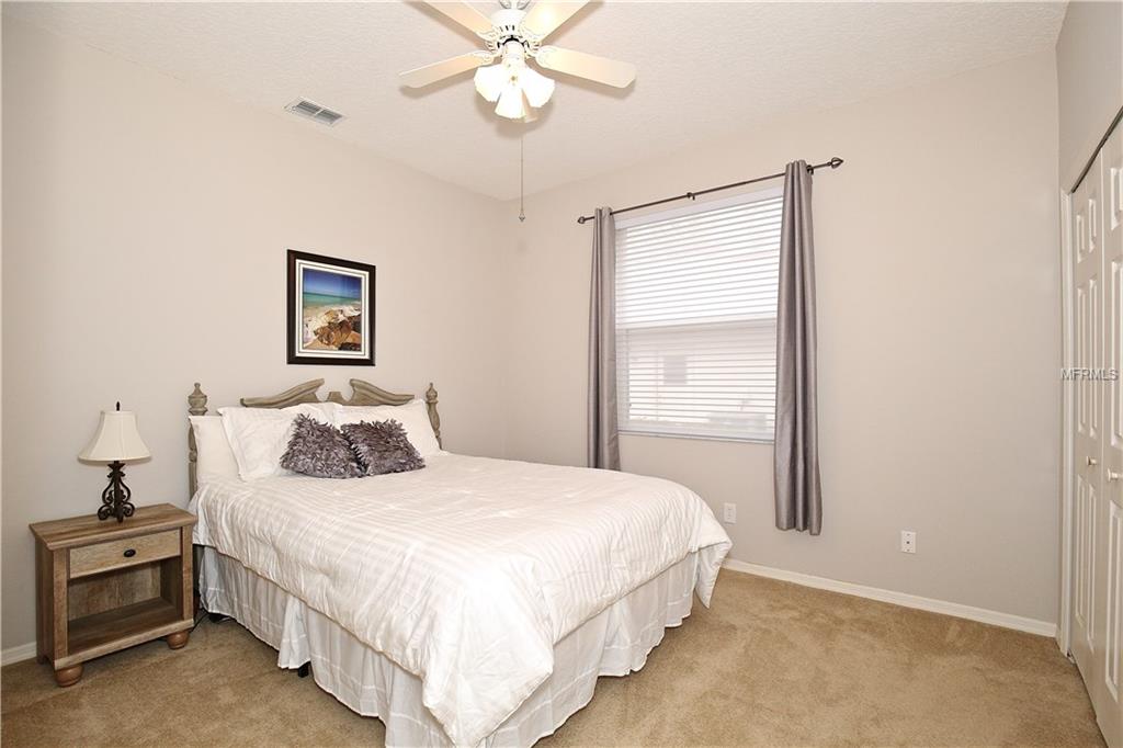 220 FAIRWAY POINTE CIRCLE, ORLANDO, Florida 32828, 4 Bedrooms Bedrooms, 9 Rooms Rooms,3 BathroomsBathrooms,Residential,For sale,FAIRWAY POINTE,O5561500