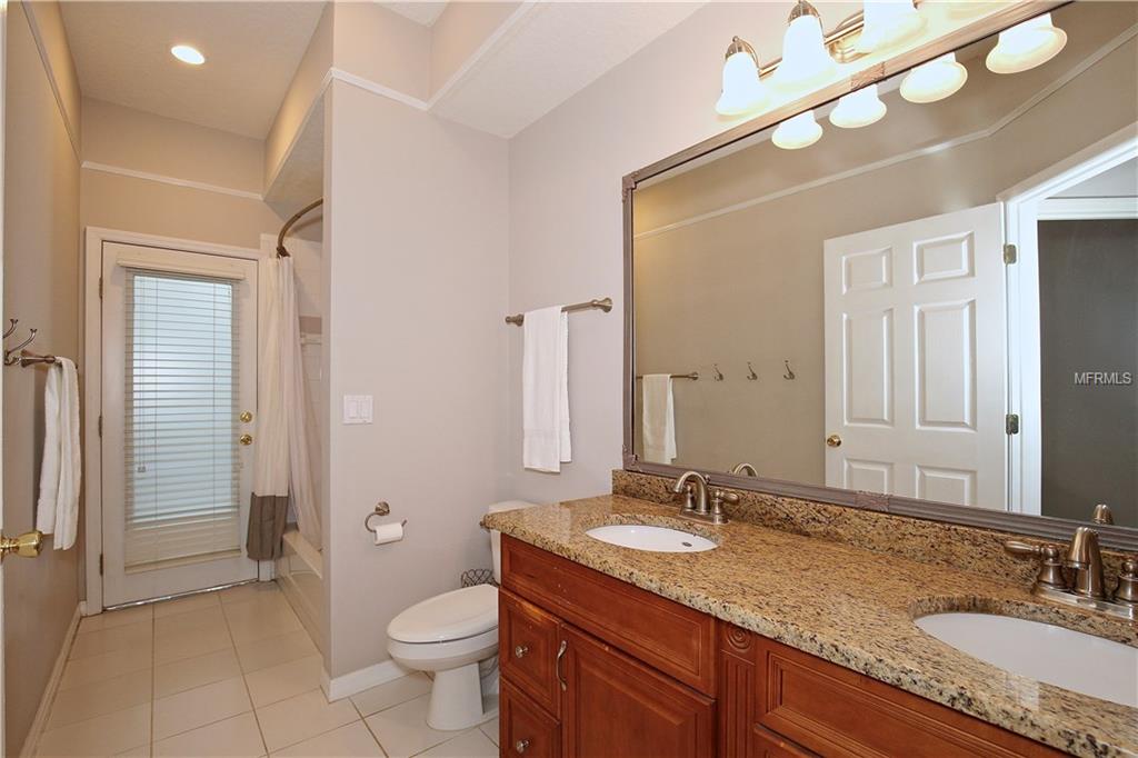 220 FAIRWAY POINTE CIRCLE, ORLANDO, Florida 32828, 4 Bedrooms Bedrooms, 9 Rooms Rooms,3 BathroomsBathrooms,Residential,For sale,FAIRWAY POINTE,O5561500