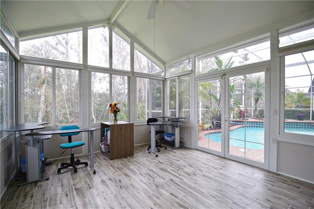 220 FAIRWAY POINTE CIRCLE, ORLANDO, Florida 32828, 4 Bedrooms Bedrooms, 9 Rooms Rooms,3 BathroomsBathrooms,Residential,For sale,FAIRWAY POINTE,O5561500