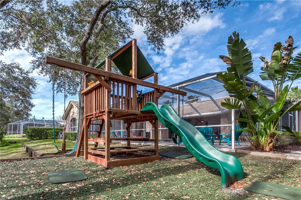 9809 EMERALD LINKS DRIVE, TAMPA, Florida 33626, 4 Bedrooms Bedrooms, 10 Rooms Rooms,3 BathroomsBathrooms,Residential,For sale,EMERALD LINKS,T2928386