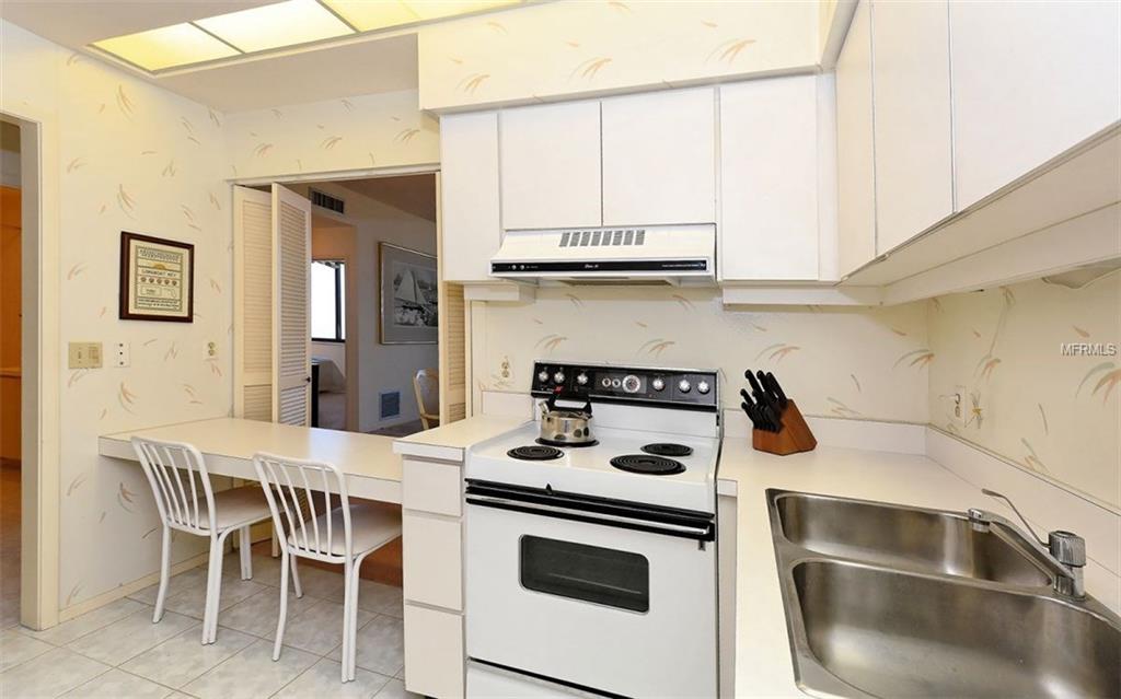 1945 GULF OF MEXICO DRIVE, LONGBOAT KEY, Florida 34228, 2 Bedrooms Bedrooms, 5 Rooms Rooms,2 BathroomsBathrooms,Residential,For sale,GULF OF MEXICO,A4210146