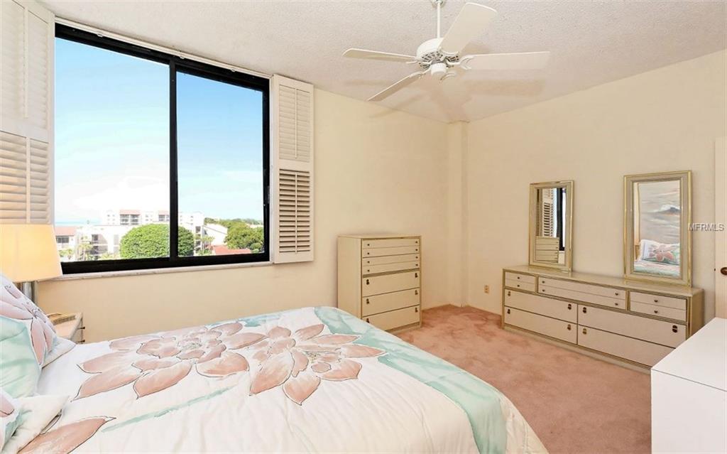 1945 GULF OF MEXICO DRIVE, LONGBOAT KEY, Florida 34228, 2 Bedrooms Bedrooms, 5 Rooms Rooms,2 BathroomsBathrooms,Residential,For sale,GULF OF MEXICO,A4210146