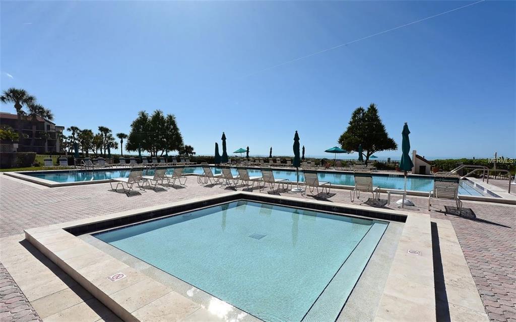 1945 GULF OF MEXICO DRIVE, LONGBOAT KEY, Florida 34228, 2 Bedrooms Bedrooms, 5 Rooms Rooms,2 BathroomsBathrooms,Residential,For sale,GULF OF MEXICO,A4210146