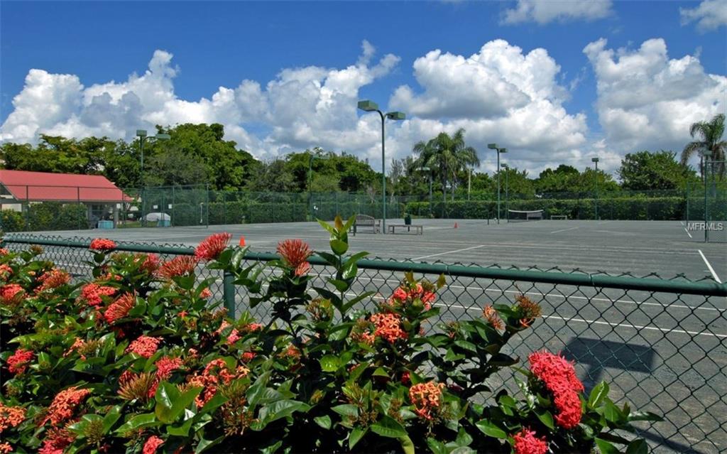 1945 GULF OF MEXICO DRIVE, LONGBOAT KEY, Florida 34228, 2 Bedrooms Bedrooms, 5 Rooms Rooms,2 BathroomsBathrooms,Residential,For sale,GULF OF MEXICO,A4210146