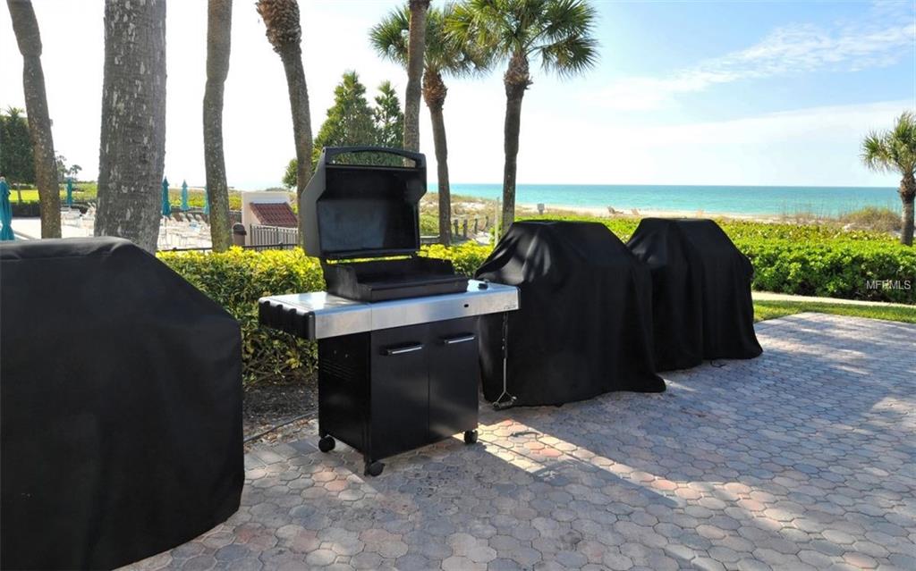 1945 GULF OF MEXICO DRIVE, LONGBOAT KEY, Florida 34228, 2 Bedrooms Bedrooms, 5 Rooms Rooms,2 BathroomsBathrooms,Residential,For sale,GULF OF MEXICO,A4210146