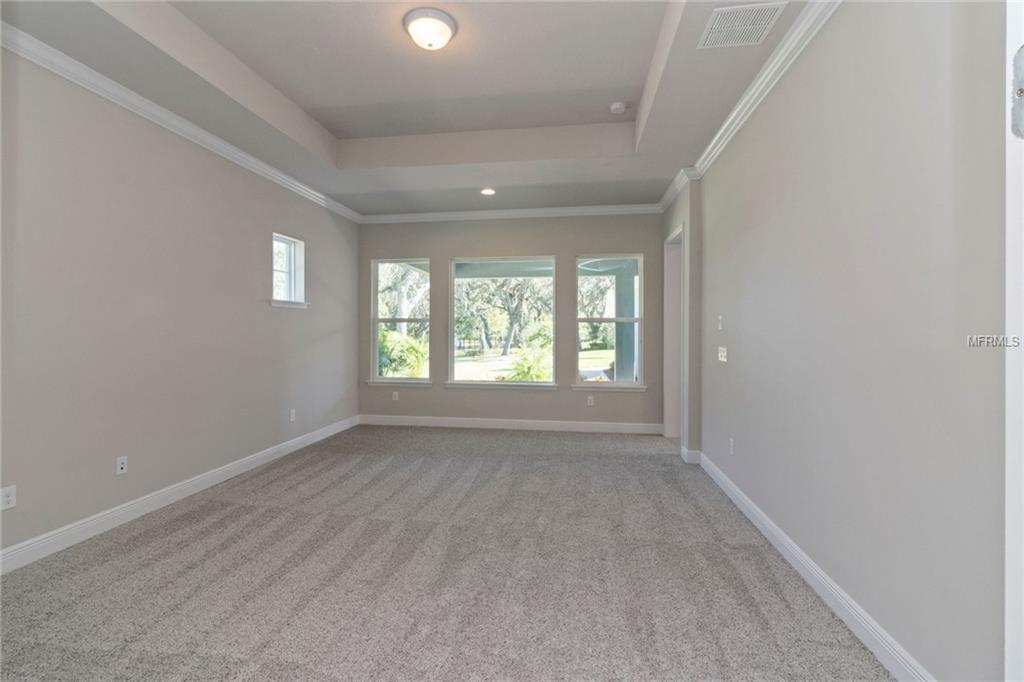 6002 SPARROWHEAD WAY, LITHIA, Florida 33547, 2 Bedrooms Bedrooms, 7 Rooms Rooms,2 BathroomsBathrooms,Residential,For sale,SPARROWHEAD,T2892224