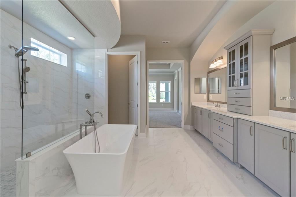 6002 SPARROWHEAD WAY, LITHIA, Florida 33547, 2 Bedrooms Bedrooms, 7 Rooms Rooms,2 BathroomsBathrooms,Residential,For sale,SPARROWHEAD,T2892224