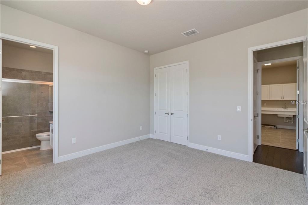 6002 SPARROWHEAD WAY, LITHIA, Florida 33547, 2 Bedrooms Bedrooms, 7 Rooms Rooms,2 BathroomsBathrooms,Residential,For sale,SPARROWHEAD,T2892224