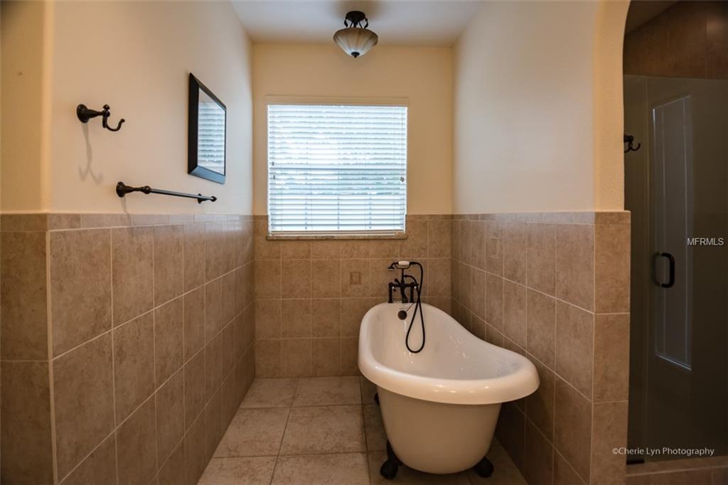 1310 BORDER DRIVE, WINTER PARK, Florida 32789, 4 Bedrooms Bedrooms, 3 Rooms Rooms,3 BathroomsBathrooms,Residential,For sale,BORDER,O5533605