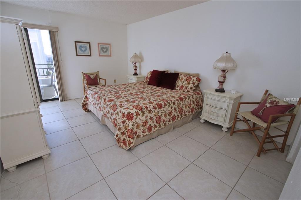 800 S GULFVIEW BOULEVARD, CLEARWATER BEACH, Florida 33767, 2 Bedrooms Bedrooms, 5 Rooms Rooms,2 BathroomsBathrooms,Residential,For sale,GULFVIEW,U7834117