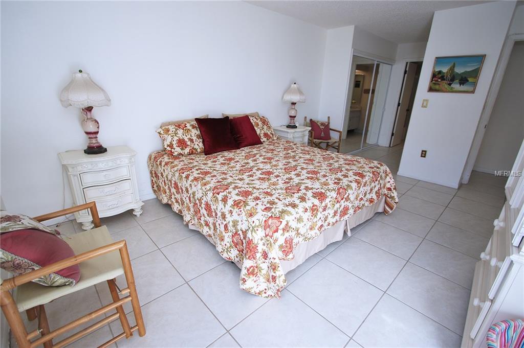 800 S GULFVIEW BOULEVARD, CLEARWATER BEACH, Florida 33767, 2 Bedrooms Bedrooms, 5 Rooms Rooms,2 BathroomsBathrooms,Residential,For sale,GULFVIEW,U7834117