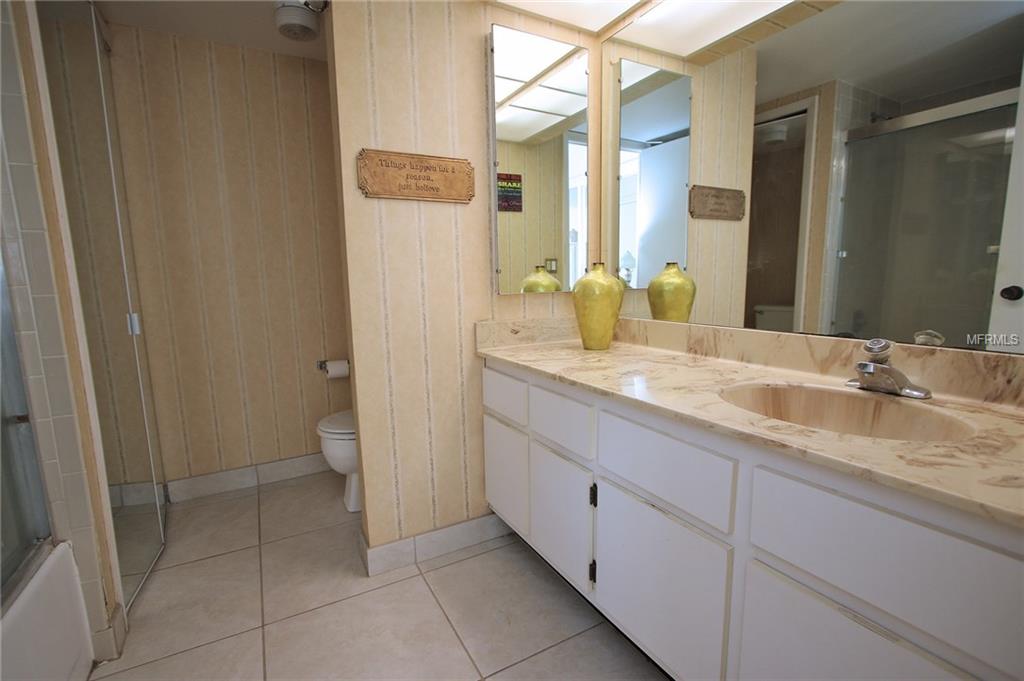 800 S GULFVIEW BOULEVARD, CLEARWATER BEACH, Florida 33767, 2 Bedrooms Bedrooms, 5 Rooms Rooms,2 BathroomsBathrooms,Residential,For sale,GULFVIEW,U7834117