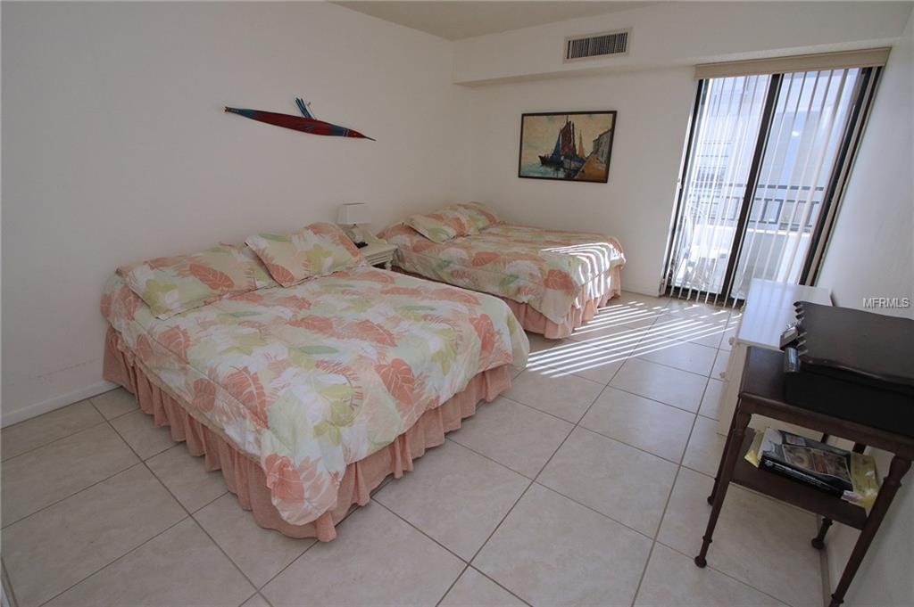 800 S GULFVIEW BOULEVARD, CLEARWATER BEACH, Florida 33767, 2 Bedrooms Bedrooms, 5 Rooms Rooms,2 BathroomsBathrooms,Residential,For sale,GULFVIEW,U7834117