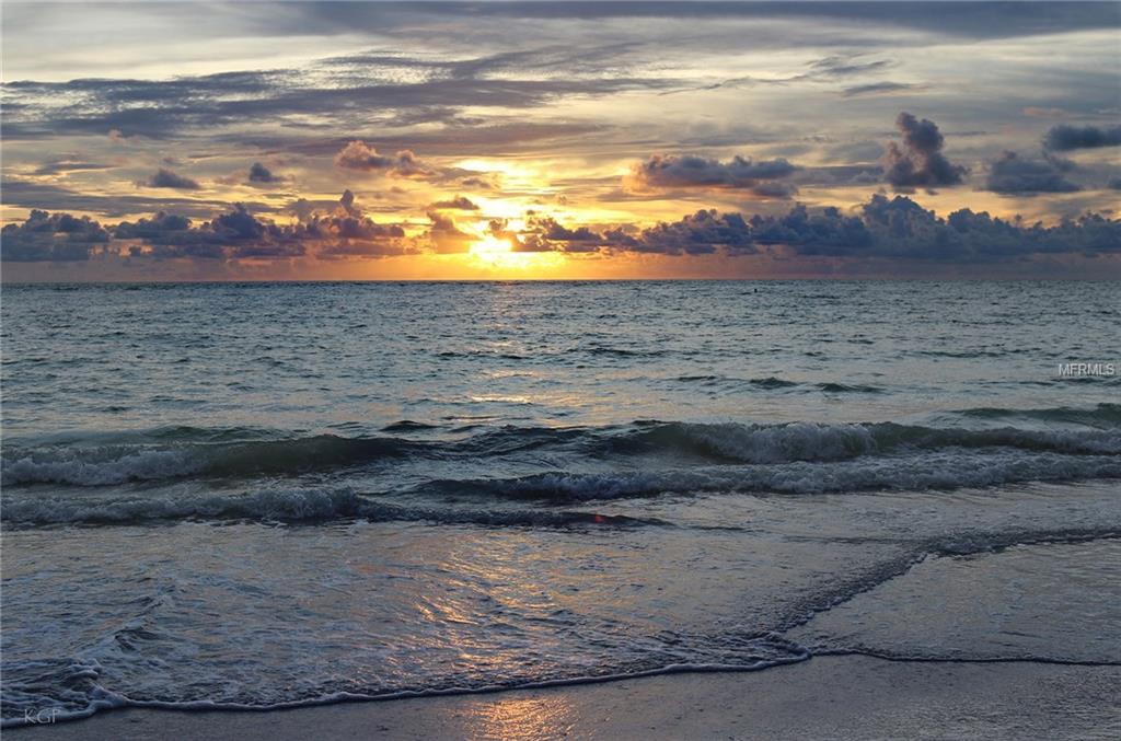 800 S GULFVIEW BOULEVARD, CLEARWATER BEACH, Florida 33767, 2 Bedrooms Bedrooms, 5 Rooms Rooms,2 BathroomsBathrooms,Residential,For sale,GULFVIEW,U7834117