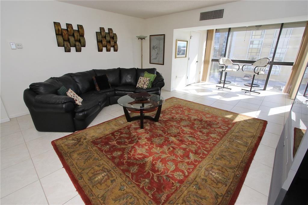 800 S GULFVIEW BOULEVARD, CLEARWATER BEACH, Florida 33767, 2 Bedrooms Bedrooms, 5 Rooms Rooms,2 BathroomsBathrooms,Residential,For sale,GULFVIEW,U7834117