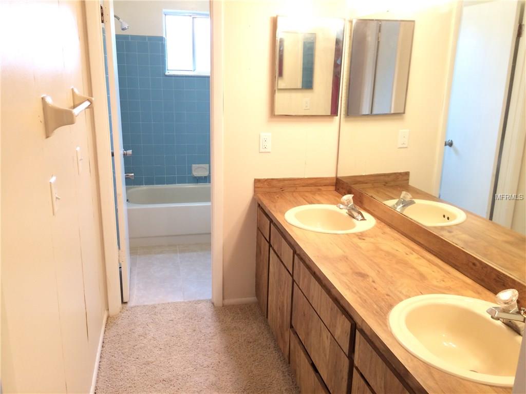 2604 WINDING RIDGE AVENUE S, KISSIMMEE, Florida 34741, 4 Bedrooms Bedrooms, 9 Rooms Rooms,3 BathroomsBathrooms,Residential,For sale,WINDING RIDGE,O5548867