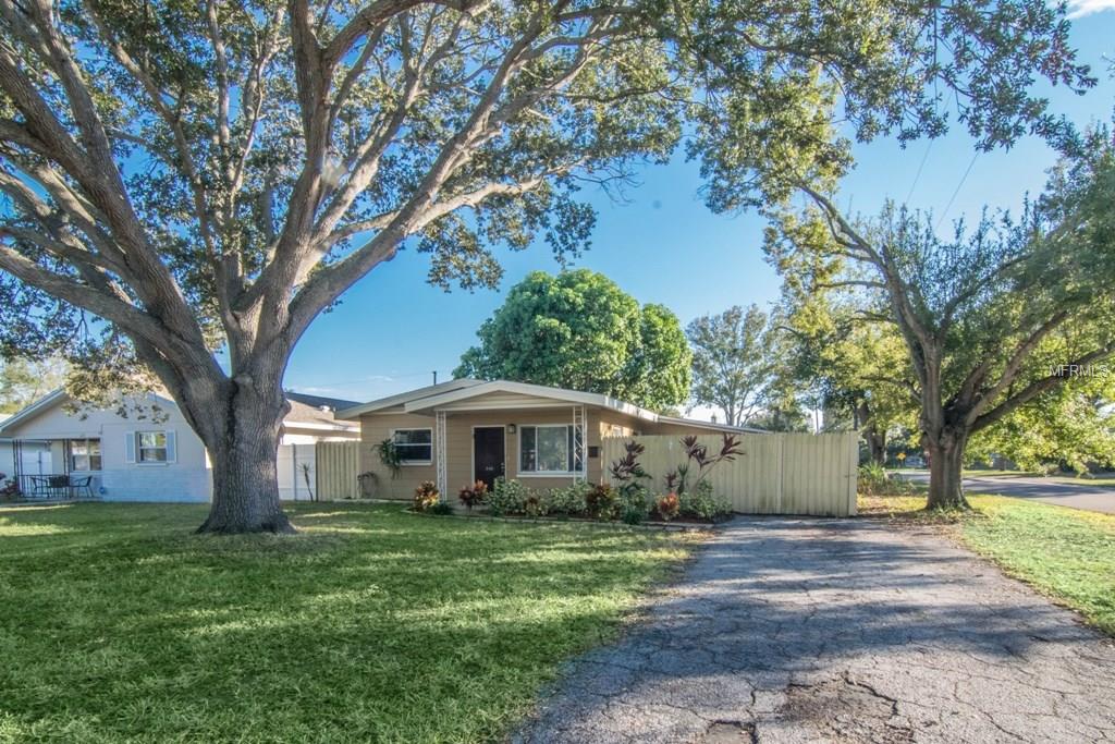 646 74TH AVENUE N, ST PETERSBURG, Florida 33702, 3 Bedrooms Bedrooms, 6 Rooms Rooms,2 BathroomsBathrooms,Residential,For sale,74TH,U7840908