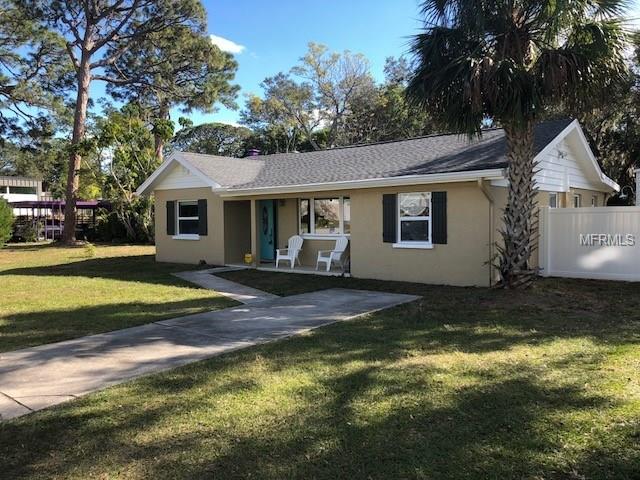 2120 HAWTHORNE STREET, SARASOTA, Florida 34239, 2 Bedrooms Bedrooms, 7 Rooms Rooms,2 BathroomsBathrooms,Residential,For sale,HAWTHORNE,A4204861
