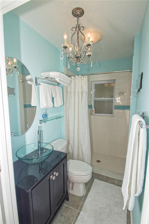 2120 HAWTHORNE STREET, SARASOTA, Florida 34239, 2 Bedrooms Bedrooms, 7 Rooms Rooms,2 BathroomsBathrooms,Residential,For sale,HAWTHORNE,A4204861