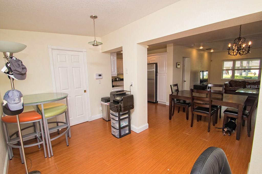 2120 HAWTHORNE STREET, SARASOTA, Florida 34239, 2 Bedrooms Bedrooms, 7 Rooms Rooms,2 BathroomsBathrooms,Residential,For sale,HAWTHORNE,A4204861