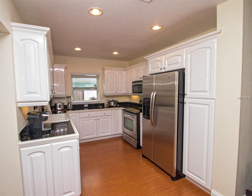 2120 HAWTHORNE STREET, SARASOTA, Florida 34239, 2 Bedrooms Bedrooms, 7 Rooms Rooms,2 BathroomsBathrooms,Residential,For sale,HAWTHORNE,A4204861