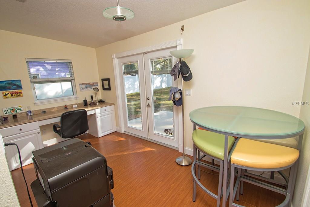 2120 HAWTHORNE STREET, SARASOTA, Florida 34239, 2 Bedrooms Bedrooms, 7 Rooms Rooms,2 BathroomsBathrooms,Residential,For sale,HAWTHORNE,A4204861