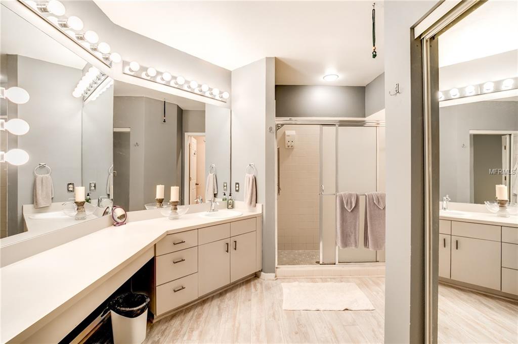 11660 SHIPWATCH DRIVE, LARGO, Florida 33774, 2 Bedrooms Bedrooms, 5 Rooms Rooms,2 BathroomsBathrooms,Residential,For sale,SHIPWATCH,U7845463