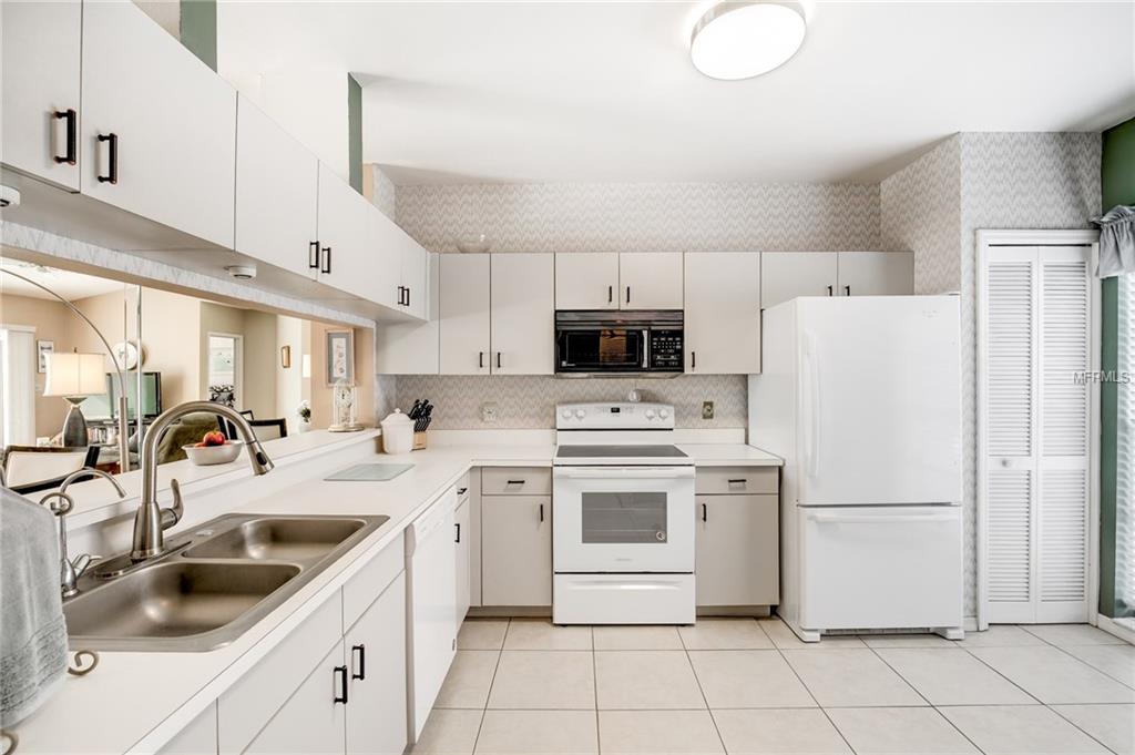 11660 SHIPWATCH DRIVE, LARGO, Florida 33774, 2 Bedrooms Bedrooms, 5 Rooms Rooms,2 BathroomsBathrooms,Residential,For sale,SHIPWATCH,U7845463