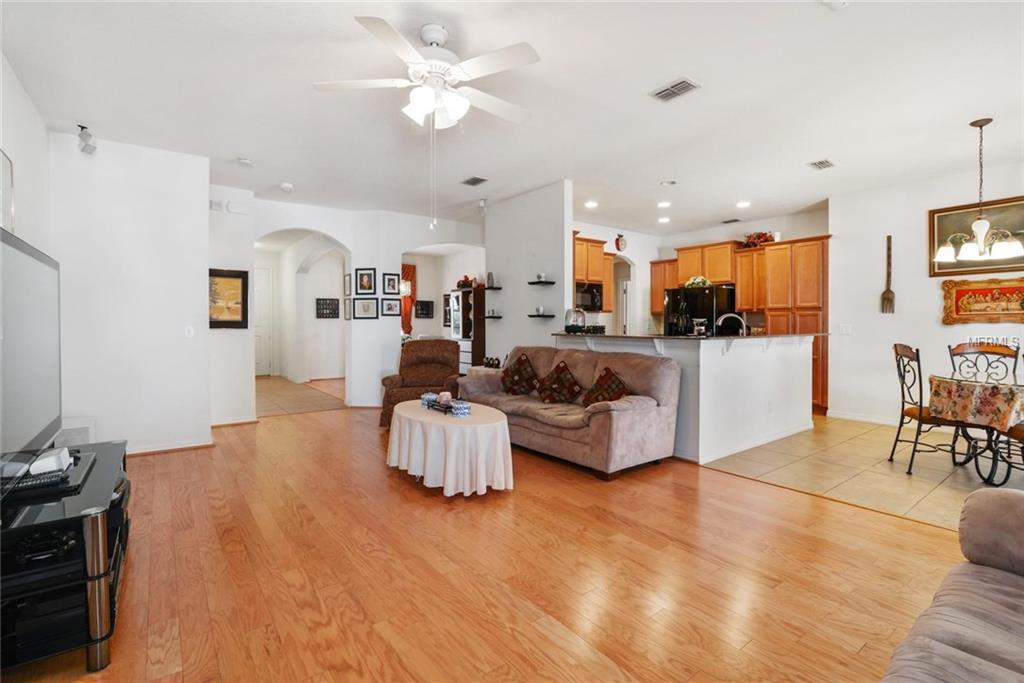 2826 SCENIC LANE, KISSIMMEE, Florida 34744, 4 Bedrooms Bedrooms, 6 Rooms Rooms,2 BathroomsBathrooms,Residential,For sale,SCENIC,O5561757