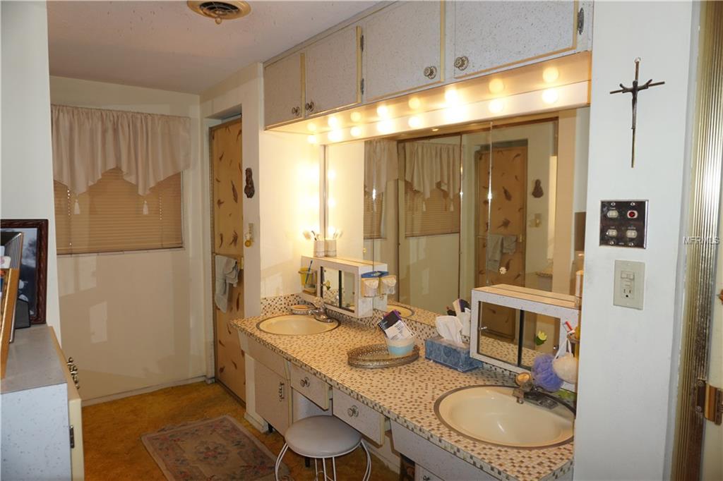 6343 CORNELL ROAD, BRADENTON, Florida 34207, 3 Bedrooms Bedrooms, 5 Rooms Rooms,2 BathroomsBathrooms,Residential,For sale,CORNELL,A4210147