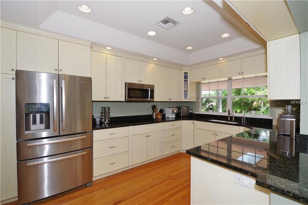 220 HAMPDEN PLACE, WINTER PARK, Florida 32789, 5 Bedrooms Bedrooms, 9 Rooms Rooms,3 BathroomsBathrooms,Residential,For sale,HAMPDEN,O5523084