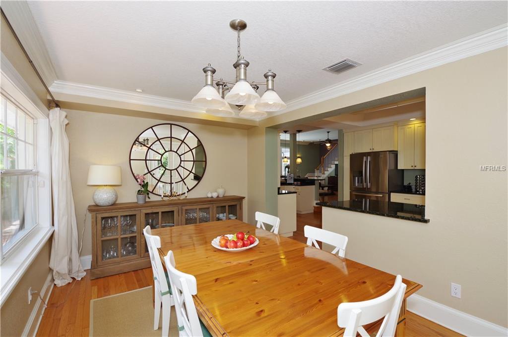 220 HAMPDEN PLACE, WINTER PARK, Florida 32789, 5 Bedrooms Bedrooms, 9 Rooms Rooms,3 BathroomsBathrooms,Residential,For sale,HAMPDEN,O5523084