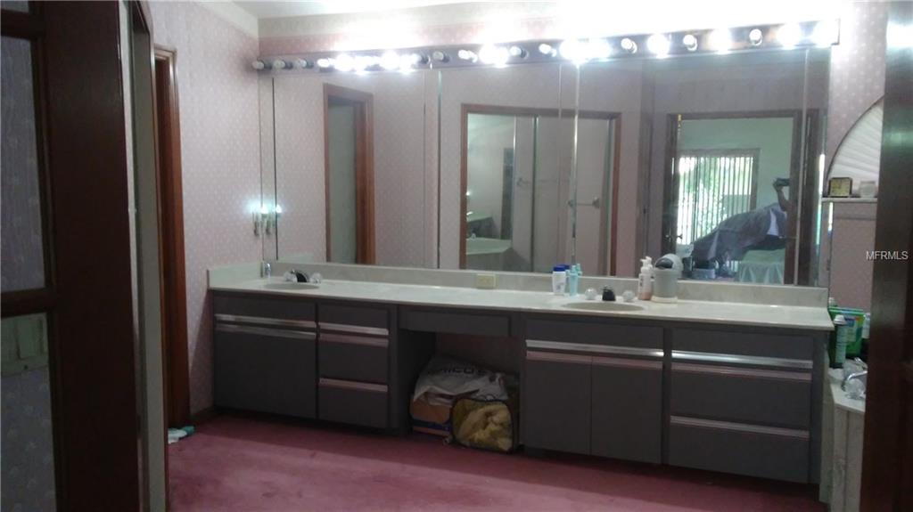 5409 CLUB HILL E, LAKELAND, Florida 33812, 3 Bedrooms Bedrooms, 5 Rooms Rooms,2 BathroomsBathrooms,Residential,For sale,CLUB,L4722790