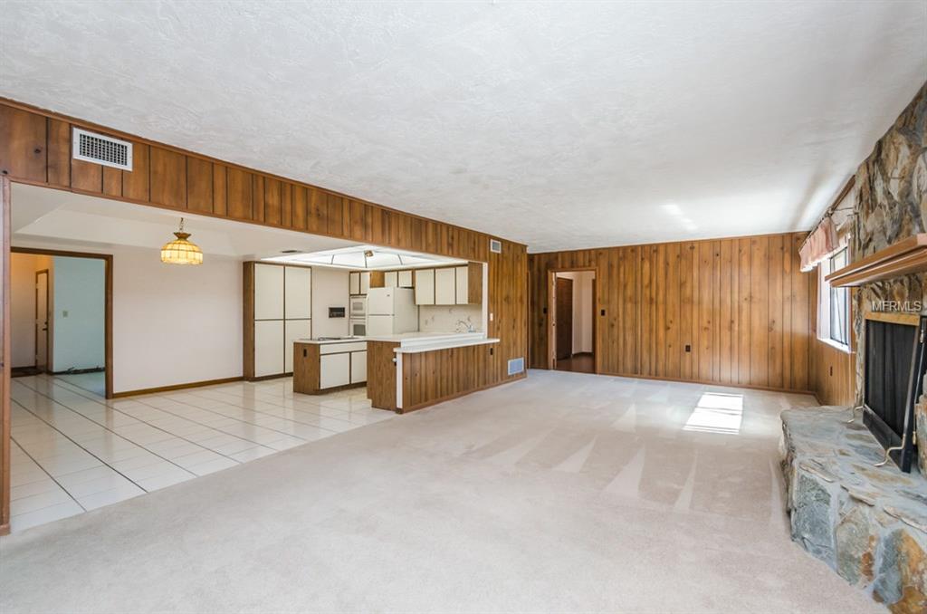 2072 AARON PLACE, CLEARWATER, Florida 33760, 2 Bedrooms Bedrooms, 3 Rooms Rooms,2 BathroomsBathrooms,Residential,For sale,AARON,U7838186