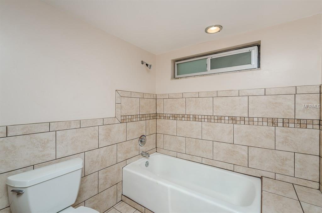 2072 AARON PLACE, CLEARWATER, Florida 33760, 2 Bedrooms Bedrooms, 3 Rooms Rooms,2 BathroomsBathrooms,Residential,For sale,AARON,U7838186