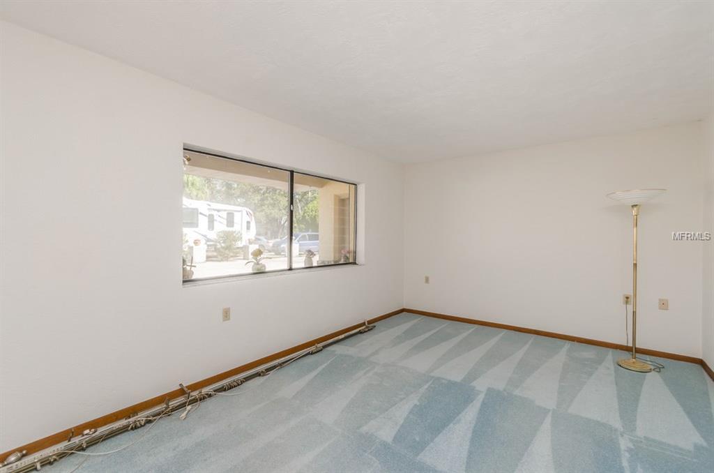 2072 AARON PLACE, CLEARWATER, Florida 33760, 2 Bedrooms Bedrooms, 3 Rooms Rooms,2 BathroomsBathrooms,Residential,For sale,AARON,U7838186