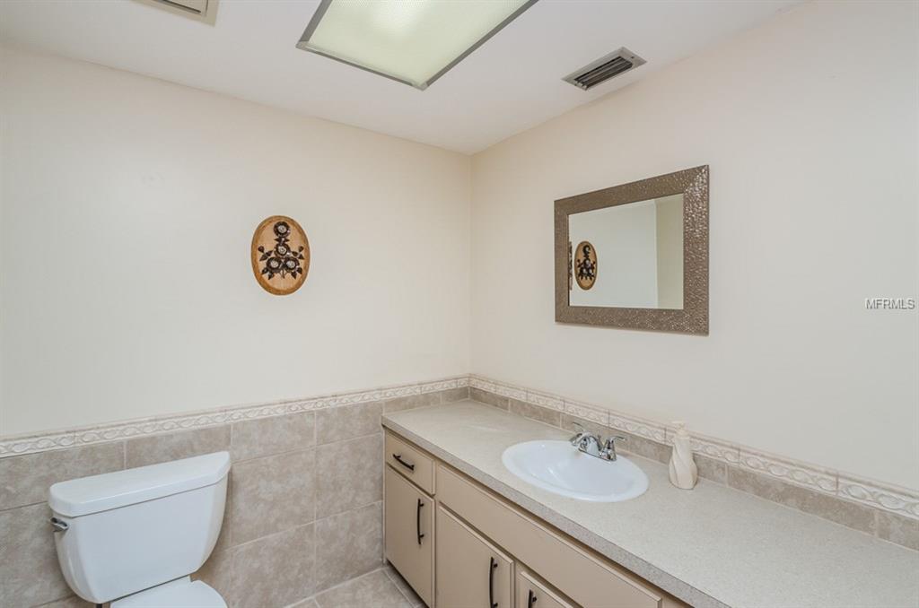 2072 AARON PLACE, CLEARWATER, Florida 33760, 2 Bedrooms Bedrooms, 3 Rooms Rooms,2 BathroomsBathrooms,Residential,For sale,AARON,U7838186