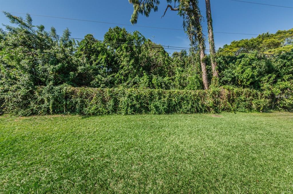 2072 AARON PLACE, CLEARWATER, Florida 33760, 2 Bedrooms Bedrooms, 3 Rooms Rooms,2 BathroomsBathrooms,Residential,For sale,AARON,U7838186