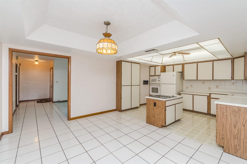 2072 AARON PLACE, CLEARWATER, Florida 33760, 2 Bedrooms Bedrooms, 3 Rooms Rooms,2 BathroomsBathrooms,Residential,For sale,AARON,U7838186