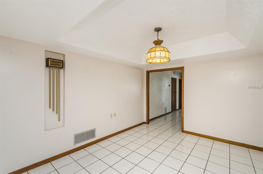 2072 AARON PLACE, CLEARWATER, Florida 33760, 2 Bedrooms Bedrooms, 3 Rooms Rooms,2 BathroomsBathrooms,Residential,For sale,AARON,U7838186