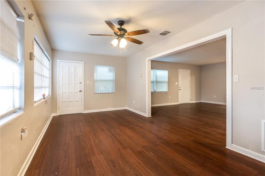 2001 SARAZEN COURT, ORLANDO, Florida 32808, 3 Bedrooms Bedrooms, 3 Rooms Rooms,2 BathroomsBathrooms,Residential,For sale,SARAZEN,T2915553