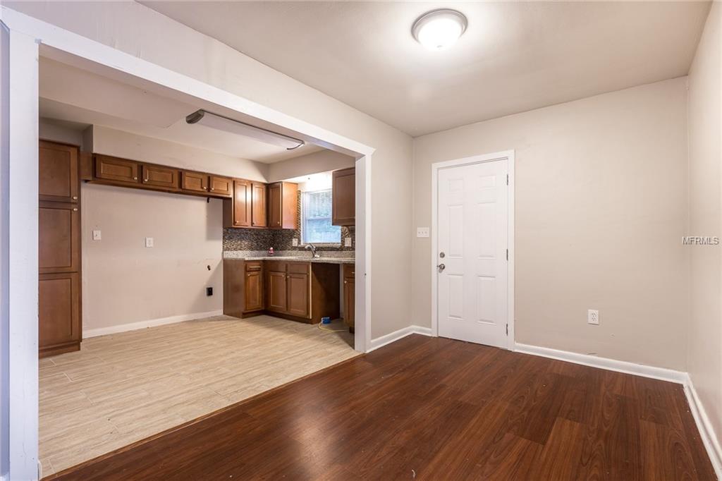 2001 SARAZEN COURT, ORLANDO, Florida 32808, 3 Bedrooms Bedrooms, 3 Rooms Rooms,2 BathroomsBathrooms,Residential,For sale,SARAZEN,T2915553